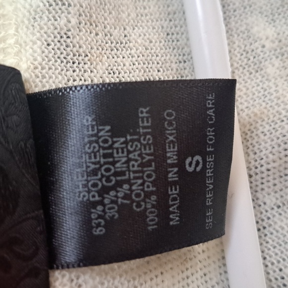 Daytrip By Buckle Long Sleeve Top. Size Small NWT - Picture 9 of 10